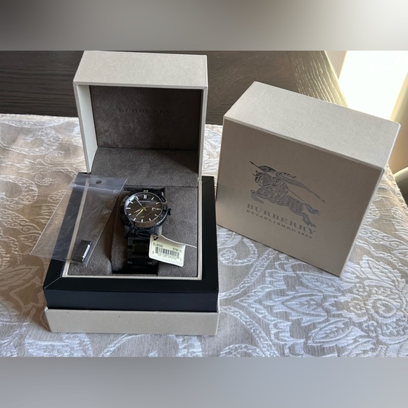 Burberry Men’s Watch - Picture 2 of 16
